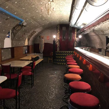 Apartmán Whole Basement Former Pub 5 For Stag Do Budapešť